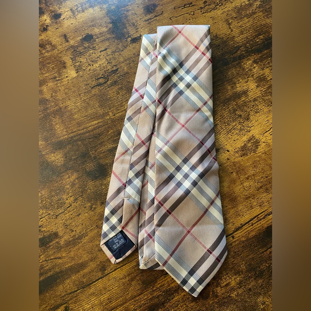 Burberry London men’s tie - Picture 11 of 11